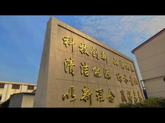 زجاجات زجاجية ومجاري كريم بارد متبلور أبيض