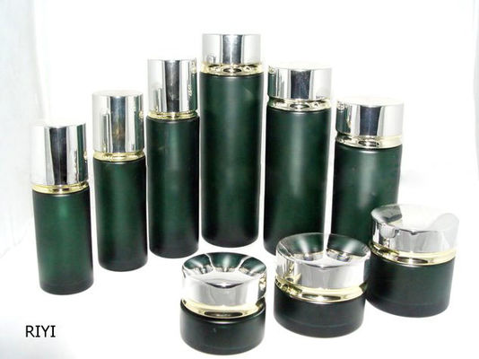 زجاجات الزجاج الكوسمتيكية الفارغة ذات الألوان المخصصة 80ML 40ML